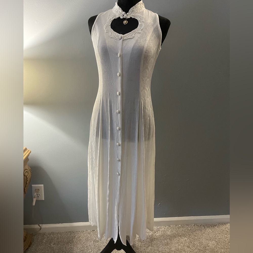 Vintage 5-7-9 Shop White Lace Button-Front Maxi Dress - Picture 2 of 15